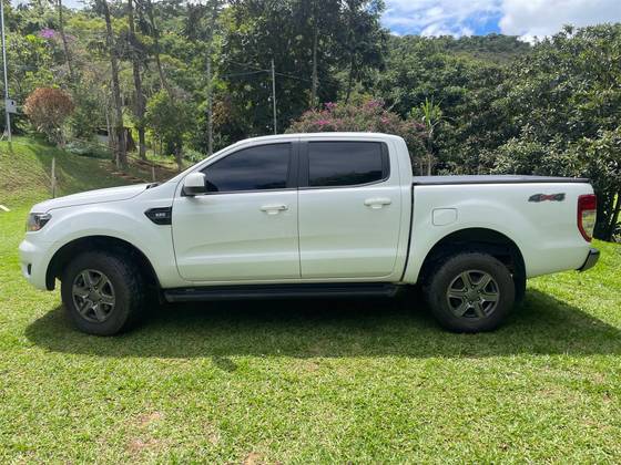 FORD RANGER 2.2 XLS 4X4 CD 16V DIESEL 4P AUTOMÁTICO FORD RANGER 2.2 XLS 4X4 CD 16V DIESEL 4P AUTOMÁTICO